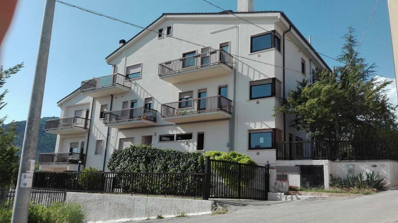 Bed & Breakfast Da Charlie ラクイラ エクステリア 写真