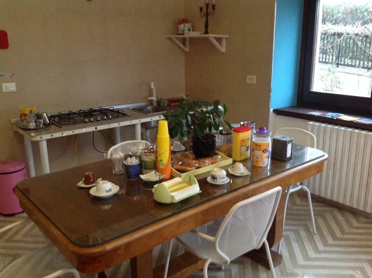 Bed & Breakfast Da Charlie ラクイラ エクステリア 写真